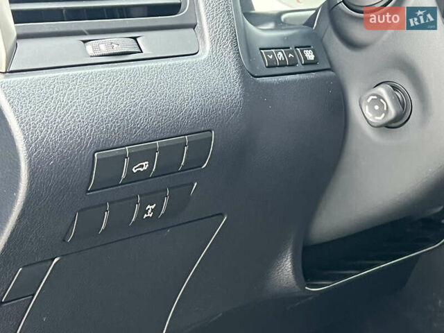 Сірий Лексус РХ, об'ємом двигуна 2 л та пробігом 107 тис. км за 43900 $, фото 34 на Automoto.ua