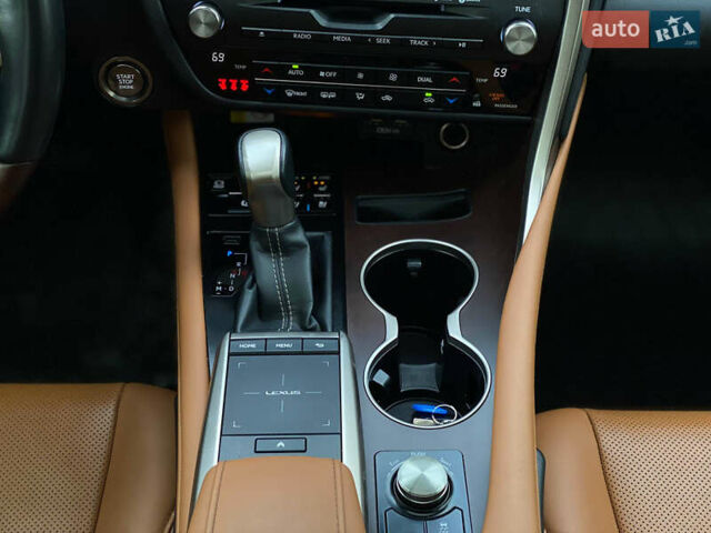 Серый Лексус РХ, объемом двигателя 3.46 л и пробегом 95 тыс. км за 38000 $, фото 14 на Automoto.ua