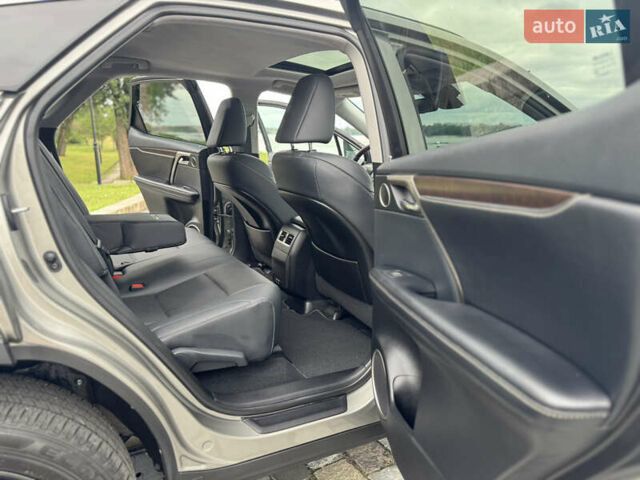 Серый Лексус РХ, объемом двигателя 3.5 л и пробегом 29 тыс. км за 43500 $, фото 56 на Automoto.ua