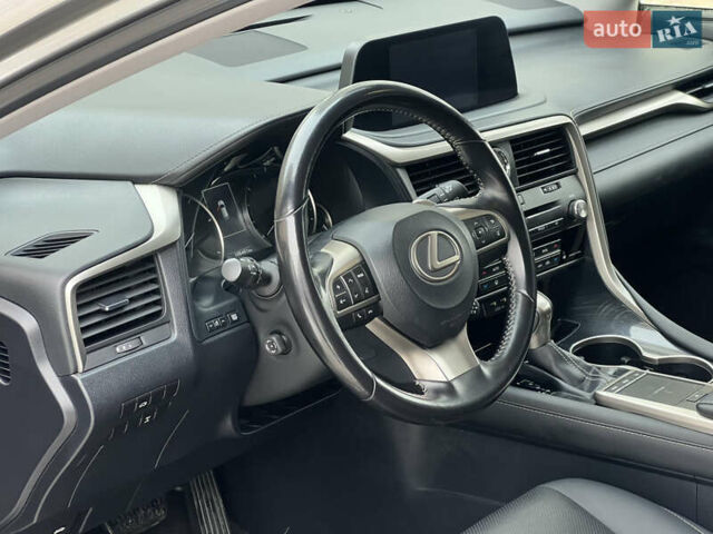 Сірий Лексус РХ, об'ємом двигуна 2 л та пробігом 107 тис. км за 43900 $, фото 30 на Automoto.ua