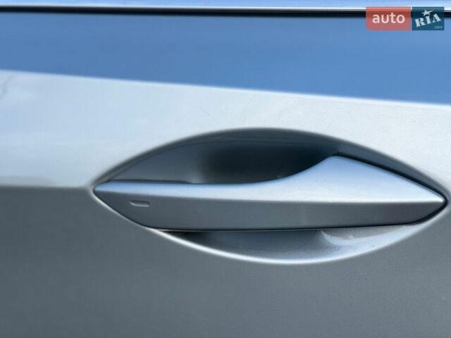 Серый Лексус РХ, объемом двигателя 2 л и пробегом 64 тыс. км за 44900 $, фото 44 на Automoto.ua
