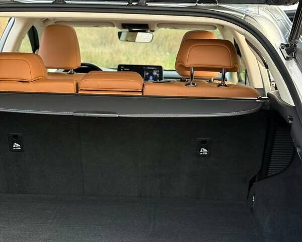 Серый Лексус РХ, объемом двигателя 3.5 л и пробегом 39 тыс. км за 64000 $, фото 42 на Automoto.ua