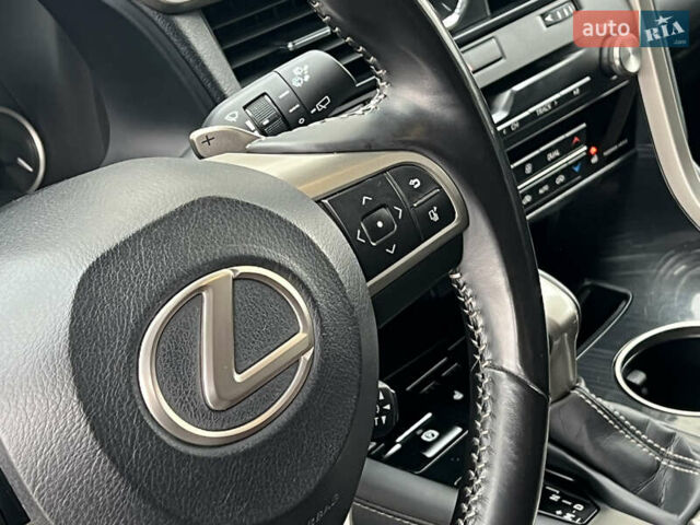 Сірий Лексус РХ, об'ємом двигуна 2 л та пробігом 107 тис. км за 43900 $, фото 36 на Automoto.ua