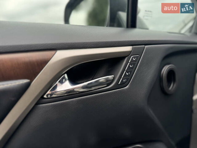 Серый Лексус РХ, объемом двигателя 3.5 л и пробегом 29 тыс. км за 43500 $, фото 37 на Automoto.ua