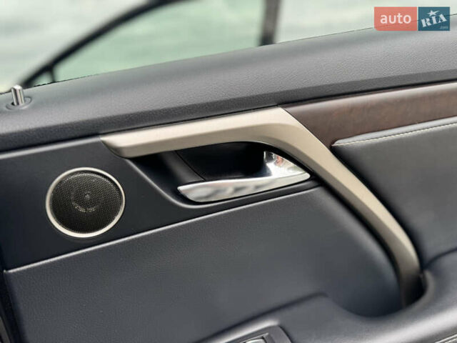 Серый Лексус РХ, объемом двигателя 3.5 л и пробегом 29 тыс. км за 43500 $, фото 60 на Automoto.ua