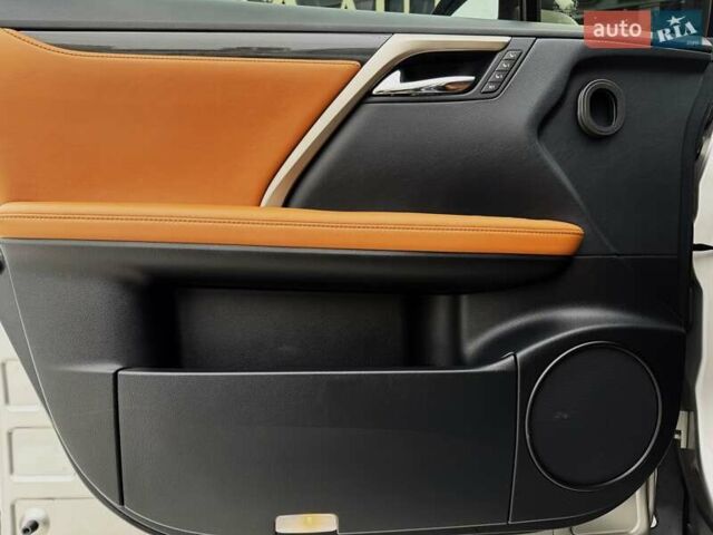 Серый Лексус РХ, объемом двигателя 3.46 л и пробегом 9 тыс. км за 52900 $, фото 28 на Automoto.ua