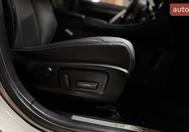 Серый Лексус РХ, объемом двигателя 3.46 л и пробегом 17 тыс. км за 57000 $, фото 13 на Automoto.ua