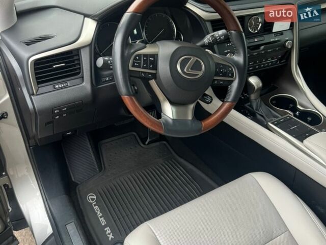 Серый Лексус РХ, объемом двигателя 3.46 л и пробегом 50 тыс. км за 45000 $, фото 4 на Automoto.ua