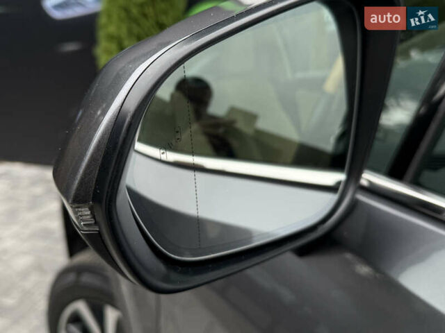 Серый Лексус РХ, объемом двигателя 3.46 л и пробегом 18 тыс. км за 53000 $, фото 47 на Automoto.ua