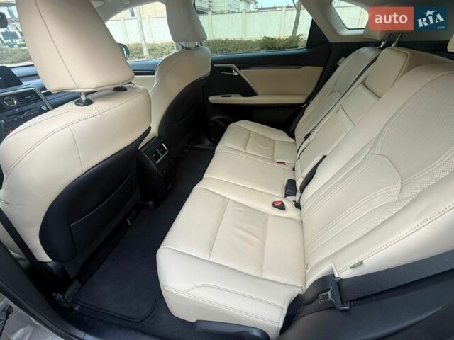 Сірий Лексус РХ, об'ємом двигуна 2 л та пробігом 20 тис. км за 51500 $, фото 19 на Automoto.ua