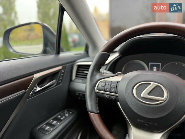 Лексус РХ 2022 в Черкассах на Automoto.ua Серый Лексус РХ, объемом двигателя 3.46 л и пробегом 40 тыс. км за 46500 $, фото 43 на Automoto.ua