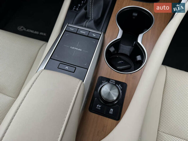 Серый Лексус РХ, объемом двигателя 3.46 л и пробегом 18 тыс. км за 53000 $, фото 19 на Automoto.ua