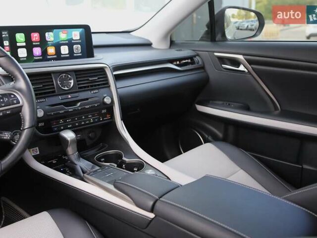 Лексус РХ 2022 в Киеве на Automoto.ua Серый Лексус РХ, объемом двигателя 3.46 л и пробегом 46 тыс. км за 55900 $, фото 14 на Automoto.ua