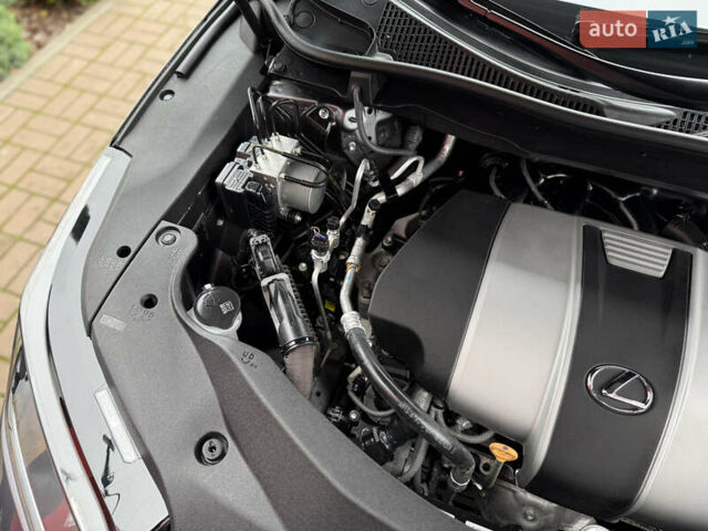Лексус РХ 2022 в Черкассах на Automoto.ua Серый Лексус РХ, объемом двигателя 3.46 л и пробегом 40 тыс. км за 46500 $, фото 50 на Automoto.ua