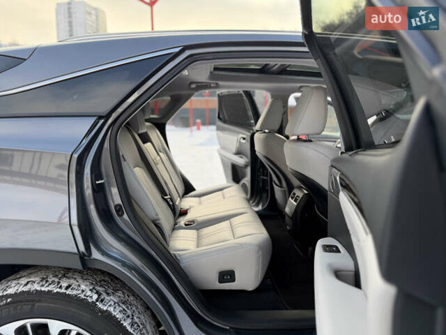 Серый Лексус РХ, объемом двигателя 3.5 л и пробегом 25 тыс. км за 46990 $, фото 74 на Automoto.ua