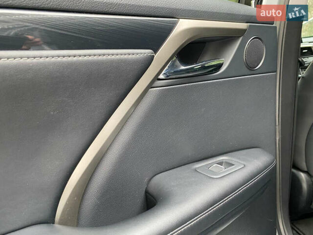 Сірий Лексус РХ, об'ємом двигуна 2 л та пробігом 27 тис. км за 49500 $, фото 17 на Automoto.ua