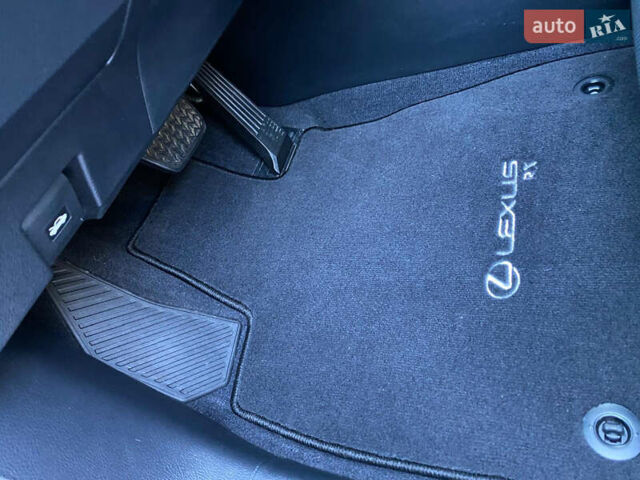 Сірий Лексус РХ, об'ємом двигуна 2 л та пробігом 27 тис. км за 49500 $, фото 27 на Automoto.ua