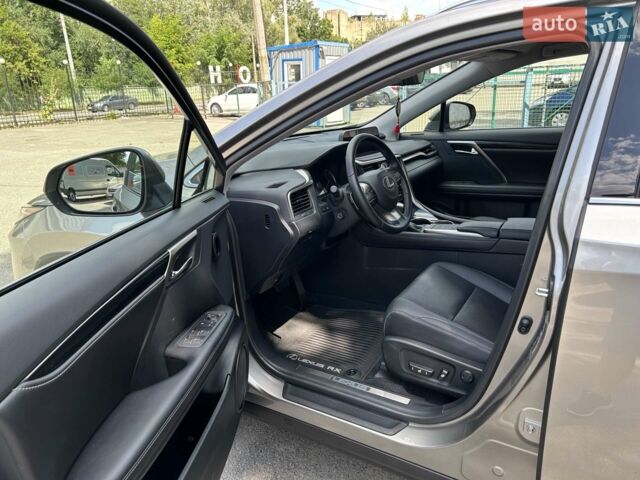 Сірий Лексус РХ, об'ємом двигуна 2 л та пробігом 26 тис. км за 50200 $, фото 4 на Automoto.ua