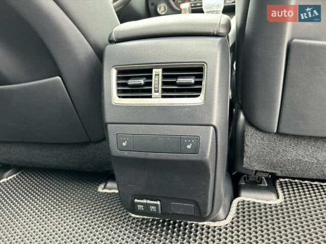 Серый Лексус РХ, объемом двигателя 3.46 л и пробегом 46 тыс. км за 57500 $, фото 20 на Automoto.ua