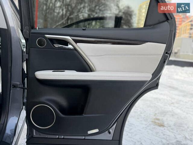 Серый Лексус РХ, объемом двигателя 3.5 л и пробегом 25 тыс. км за 46990 $, фото 72 на Automoto.ua