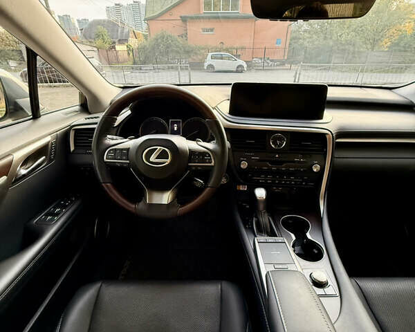 Лексус РХ 2022 в Киеве на Automoto.ua Серый Лексус РХ, объемом двигателя 3.5 л и пробегом 21 тыс. км за 48500 $, фото 8 на Automoto.ua