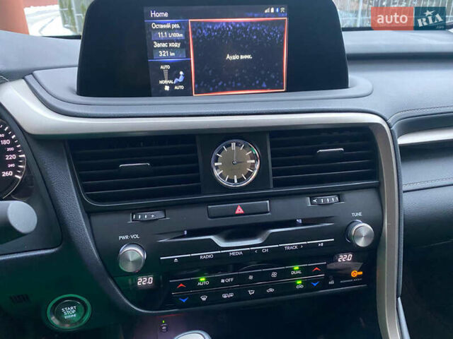 Серый Лексус РХ, объемом двигателя 2 л и пробегом 27 тыс. км за 48900 $, фото 17 на Automoto.ua