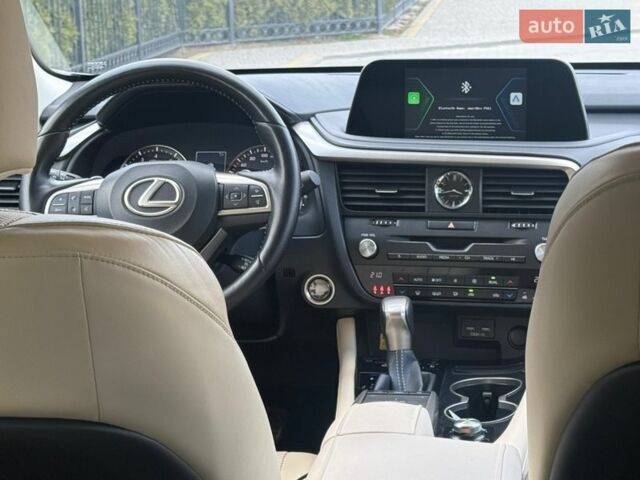 Сірий Лексус РХ, об'ємом двигуна 2 л та пробігом 20 тис. км за 51500 $, фото 22 на Automoto.ua