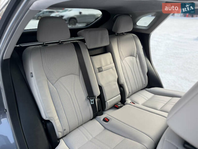 Серый Лексус РХ, объемом двигателя 3.5 л и пробегом 25 тыс. км за 46990 $, фото 75 на Automoto.ua