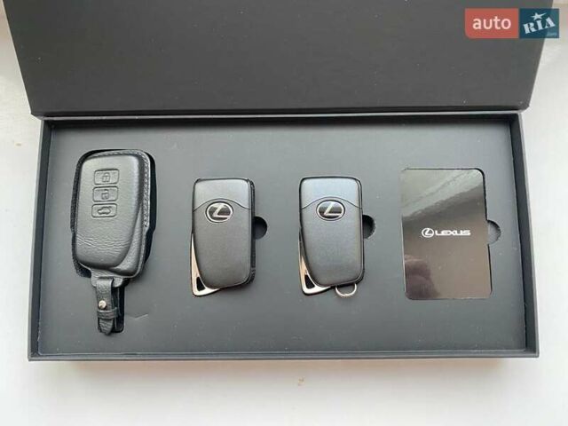 Серый Лексус РХ, объемом двигателя 2 л и пробегом 27 тыс. км за 48900 $, фото 45 на Automoto.ua