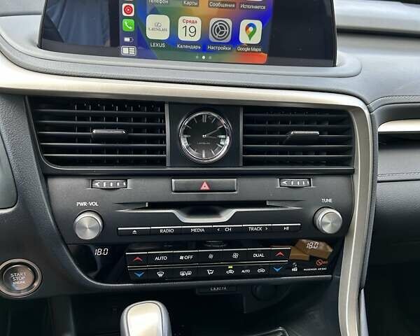 Серый Лексус РХ, объемом двигателя 2 л и пробегом 18 тыс. км за 52000 $, фото 25 на Automoto.ua