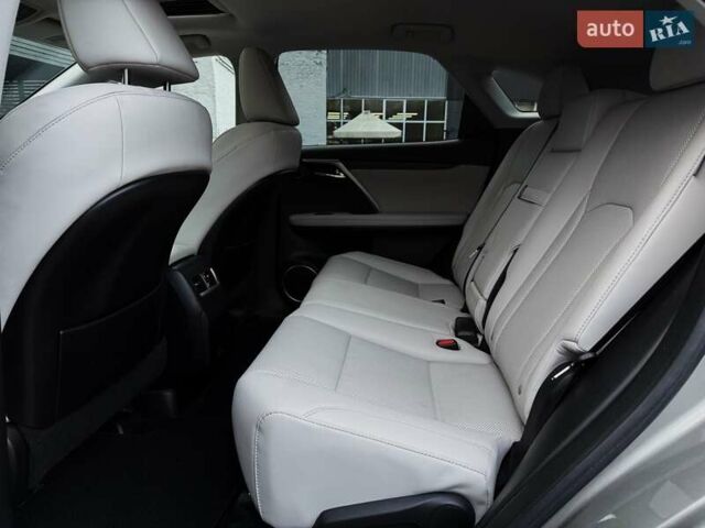 Серый Лексус РХ, объемом двигателя 3.5 л и пробегом 47 тыс. км за 57700 $, фото 32 на Automoto.ua