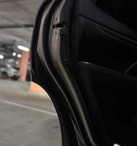 Серый Лексус РХ, объемом двигателя 3.46 л и пробегом 17 тыс. км за 57000 $, фото 29 на Automoto.ua