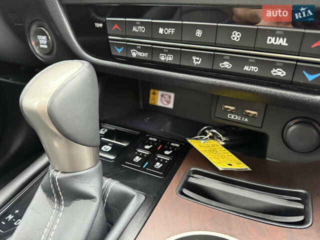 Лексус РХ 2022 в Черкассах на Automoto.ua Серый Лексус РХ, объемом двигателя 3.46 л и пробегом 40 тыс. км за 46500 $, фото 45 на Automoto.ua