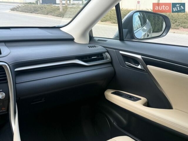 Сірий Лексус РХ, об'ємом двигуна 2 л та пробігом 20 тис. км за 51500 $, фото 14 на Automoto.ua