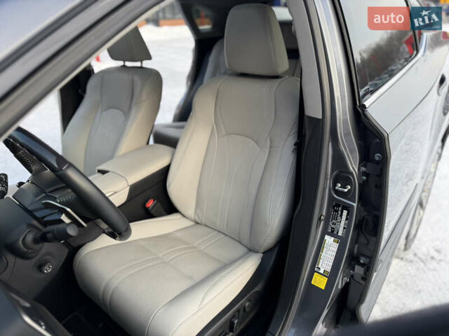 Серый Лексус РХ, объемом двигателя 3.5 л и пробегом 25 тыс. км за 46990 $, фото 52 на Automoto.ua