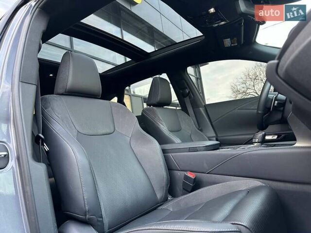 Серый Лексус РХ, объемом двигателя 2.5 л и пробегом 120 тыс. км за 76000 $, фото 15 на Automoto.ua