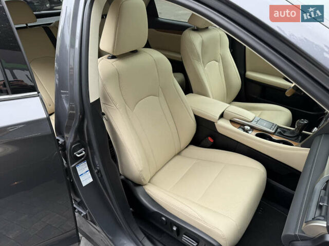 Серый Лексус РХ, объемом двигателя 3.46 л и пробегом 18 тыс. км за 53000 $, фото 35 на Automoto.ua