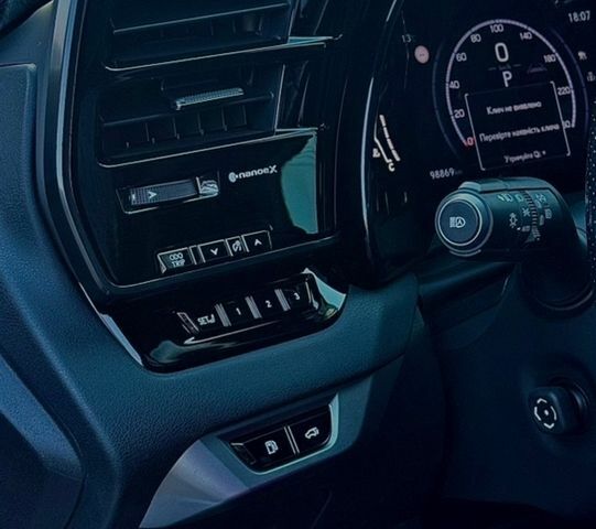 Серый Лексус РХ, объемом двигателя 2.4 л и пробегом 98 тыс. км за 59800 $, фото 15 на Automoto.ua