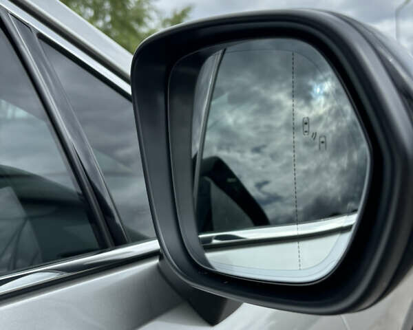 Серый Лексус РХ, объемом двигателя 3.46 л и пробегом 46 тыс. км за 52000 $, фото 6 на Automoto.ua