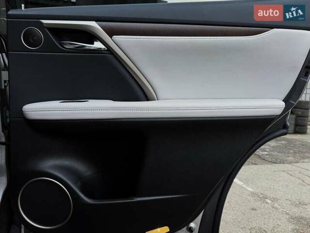 Сірий Лексус РХ, об'ємом двигуна 3.5 л та пробігом 48 тис. км за 56999 $, фото 33 на Automoto.ua