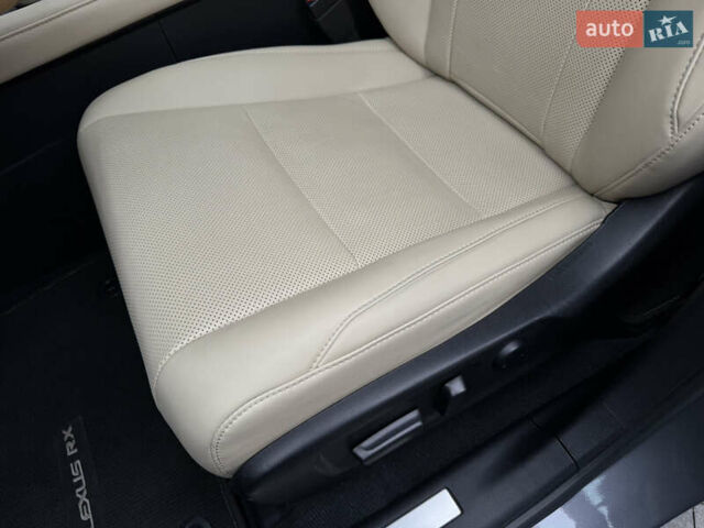 Серый Лексус РХ, объемом двигателя 3.46 л и пробегом 18 тыс. км за 53000 $, фото 41 на Automoto.ua