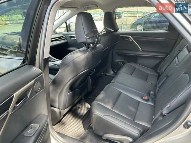 Серый Лексус РХ, объемом двигателя 2 л и пробегом 18 тыс. км за 52000 $, фото 7 на Automoto.ua