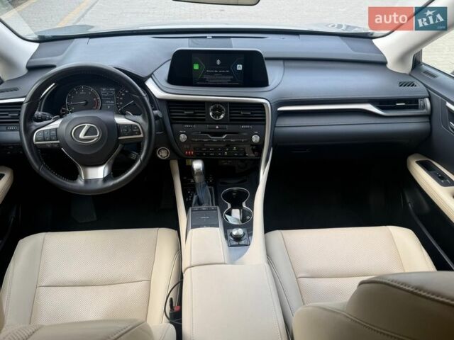 Сірий Лексус РХ, об'ємом двигуна 2 л та пробігом 20 тис. км за 51500 $, фото 12 на Automoto.ua