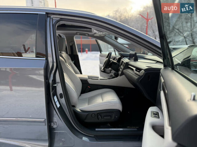 Серый Лексус РХ, объемом двигателя 3.5 л и пробегом 25 тыс. км за 46990 $, фото 79 на Automoto.ua