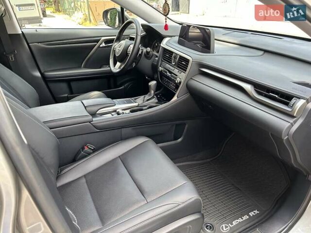 Серый Лексус РХ, объемом двигателя 2 л и пробегом 18 тыс. км за 52000 $, фото 14 на Automoto.ua