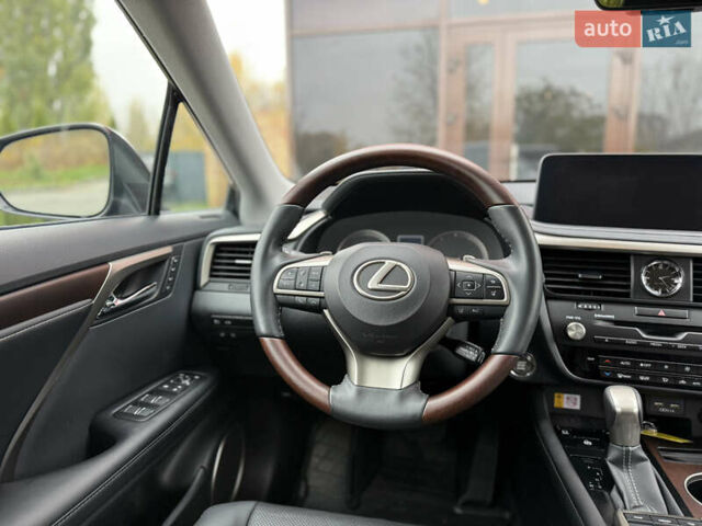 Лексус РХ 2022 в Черкассах на Automoto.ua Серый Лексус РХ, объемом двигателя 3.46 л и пробегом 40 тыс. км за 46500 $, фото 38 на Automoto.ua