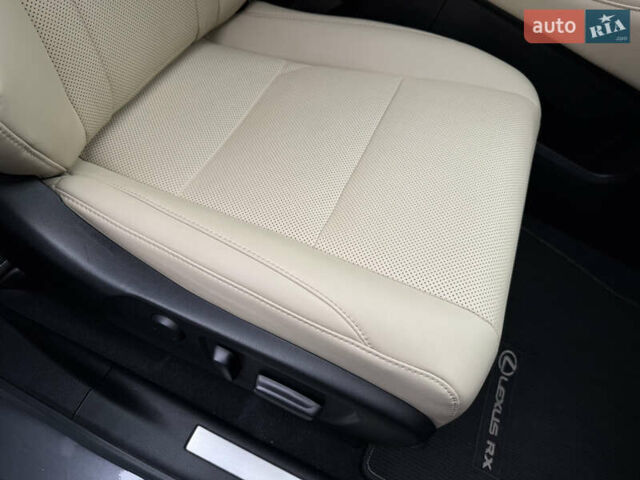 Серый Лексус РХ, объемом двигателя 3.46 л и пробегом 18 тыс. км за 53000 $, фото 43 на Automoto.ua