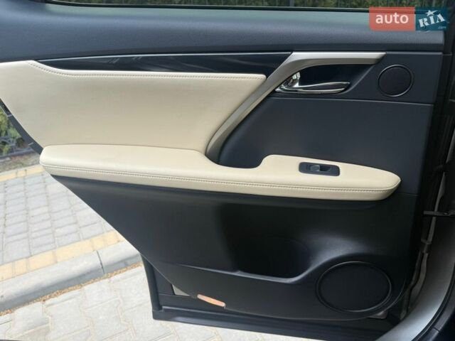 Сірий Лексус РХ, об'ємом двигуна 2 л та пробігом 20 тис. км за 51500 $, фото 13 на Automoto.ua