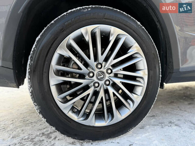 Серый Лексус РХ, объемом двигателя 3.5 л и пробегом 25 тыс. км за 46990 $, фото 32 на Automoto.ua