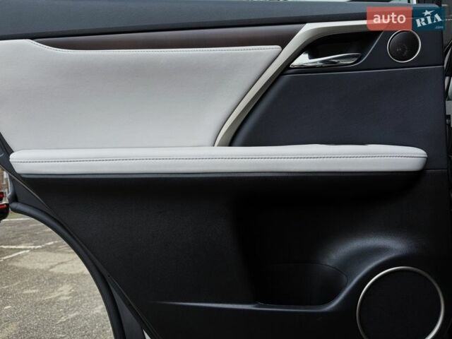 Сірий Лексус РХ, об'ємом двигуна 3.5 л та пробігом 48 тис. км за 55999 $, фото 31 на Automoto.ua